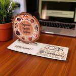 Ξύλινο Ημερολόγιο με Βάση Κορμού Δέντρου με Παιδάκια