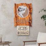 Ξύλινο Κρεμαστό Ημερολόγιο με το Λογότυπό σας
