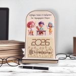 Ξύλινο Επιτραπέζιο Ημερολόγιο Για Σχολεία Χαρούμενα Παιδάκια