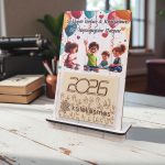 Ξύλινο Επιτραπέζιο Ημερολόγιο Για Σχολεία Παιδάκια Μπαλόνια