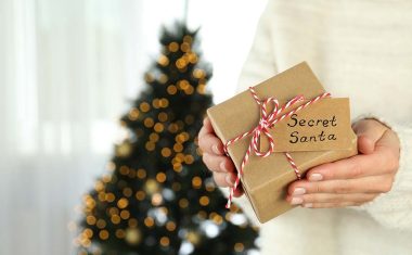 Τι δώρο να επιλέξεις για το φετινό Secret Santa έως 20€;