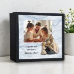 Κορνίζα Αλουμίνιο Αγκαλιά με Μπαμπά Με Φωτογραφία και Αφιέρωση – 2 Κορίτσια Κορνίζα Αλουμίνιο Αγκαλιά με Μπαμπά Με Φωτογραφία και Αφιέρωση – 2 Κορίτσια